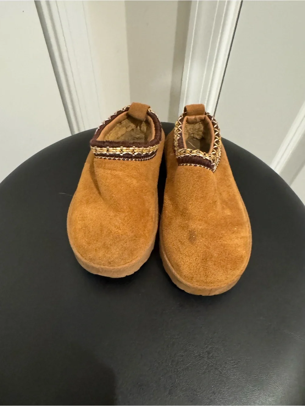 Mudd Kids Cozy Slip-On Shoes in Chestnut Brown size 7 M